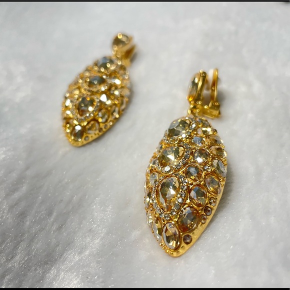Oscar de la Renta Crystal Drop Earrings - Picture 4 of 4